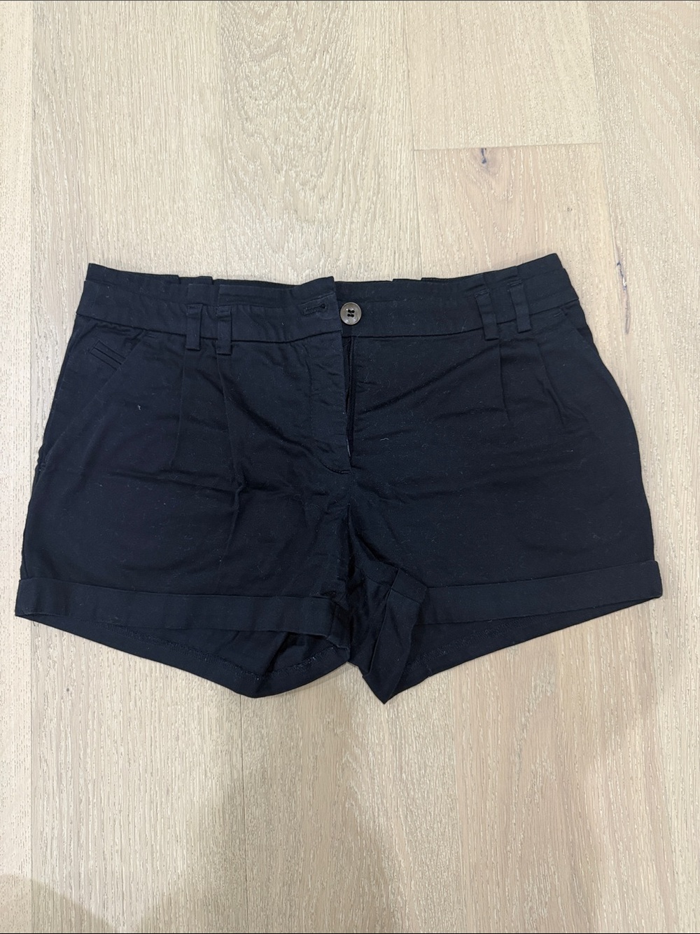 H&M Black Cuffed Women's Shorts
